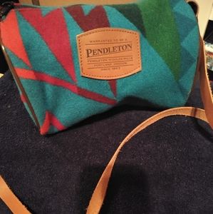 Pendleton travel kit/purse